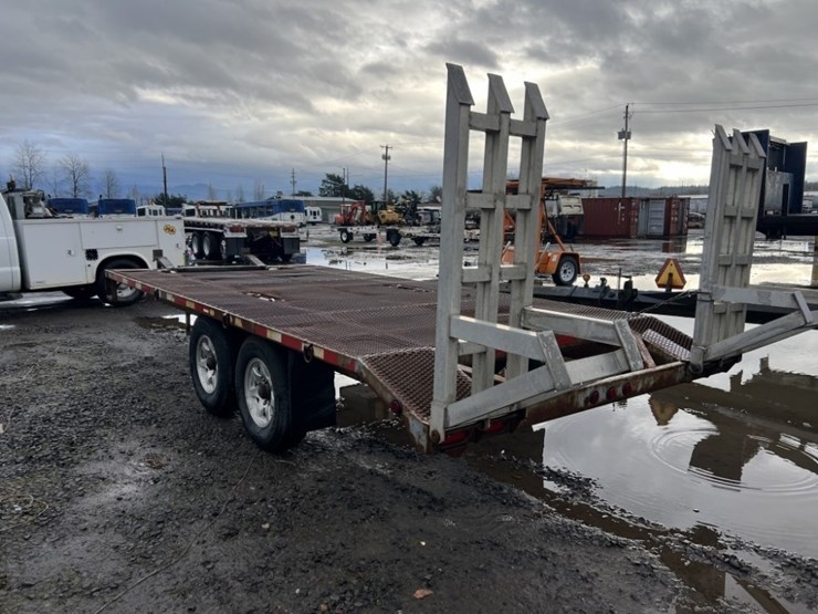 2008-bentley-t/a-sno-cat-trailer-image-5