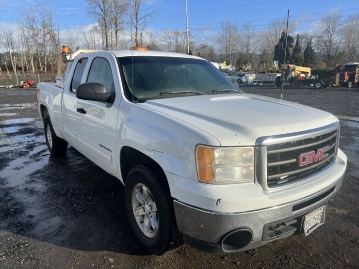 2011-gmc-sierra-1500-image-2