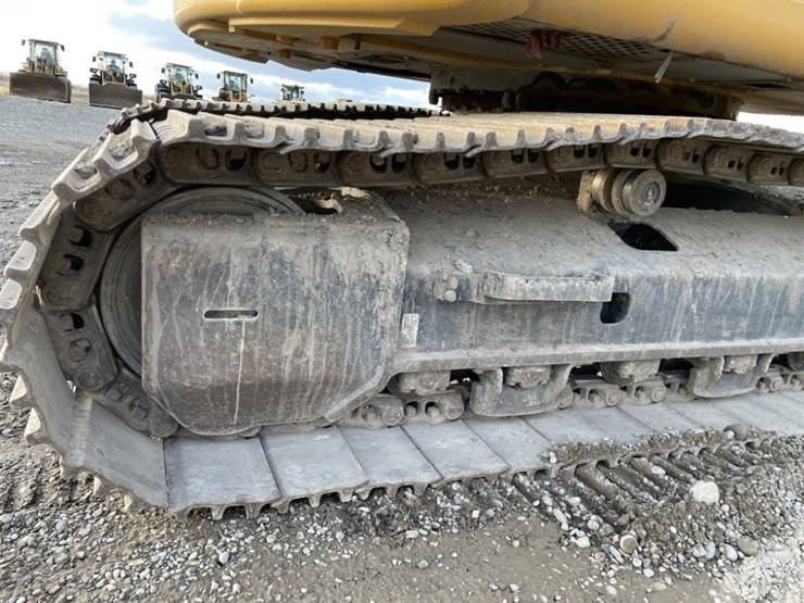 deere-345g-lc-image-24