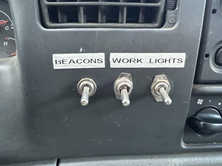 2003-ford-f450-image-27