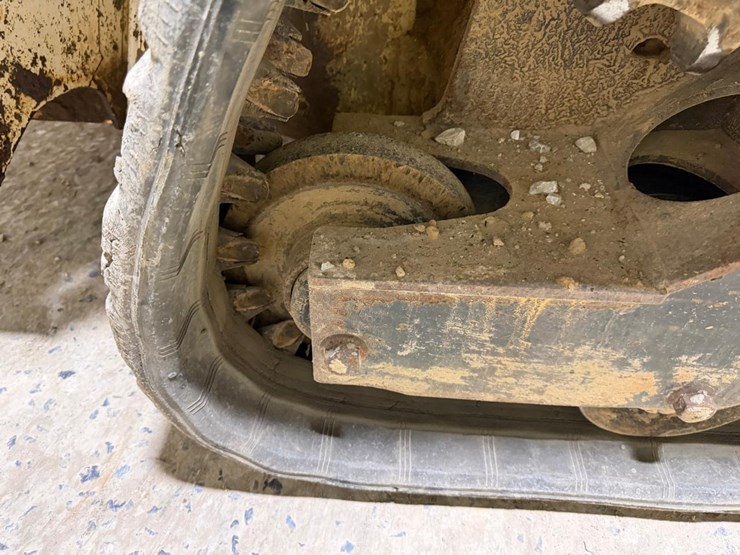 2022-bobcat-t62-image-19