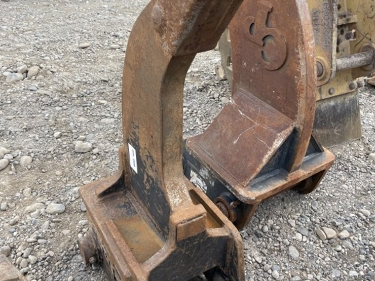 john-deere-245-image-3