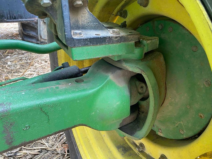 john-deere-8300-image-32