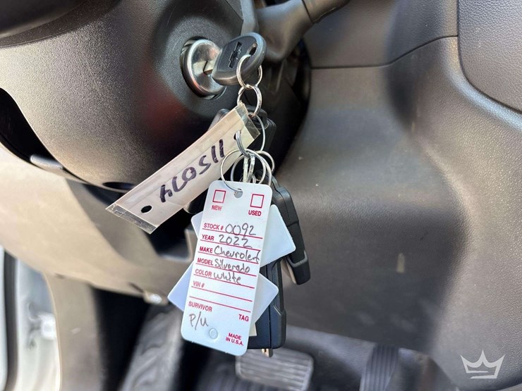 2022-chevrolet-1500-image-33