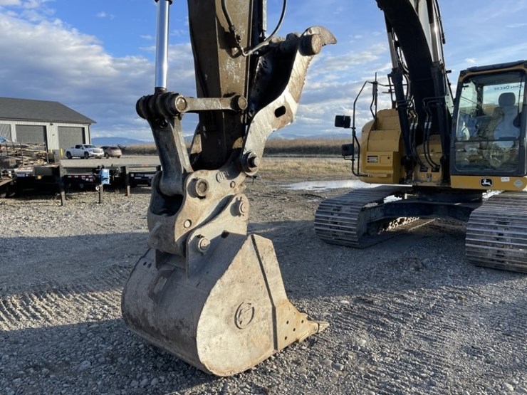 deere-245g-lc-image-9