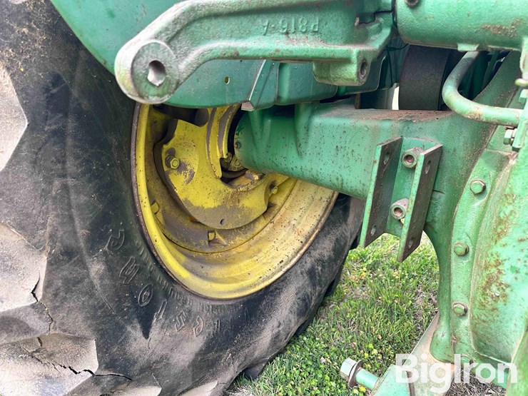 john-deere-70-image-14