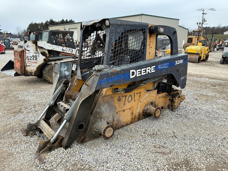 deere-328e-image-1