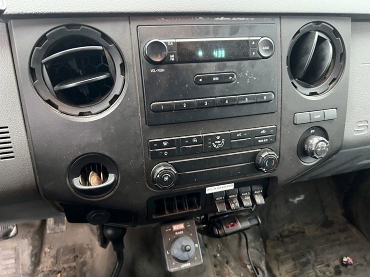 2015-ford-f350-image-30