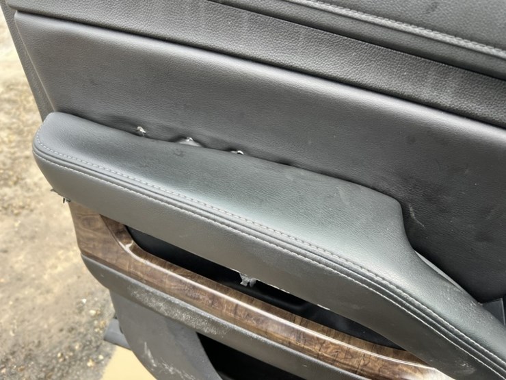 2020-chevrolet-tahoe-image-31