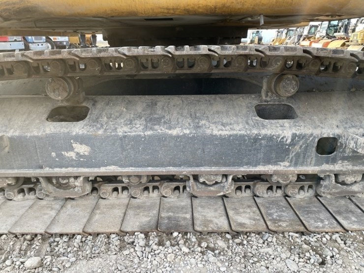 deere-245g-lc-image-20