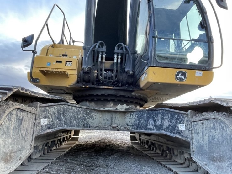 2022-deere-350-p-tier-image-14