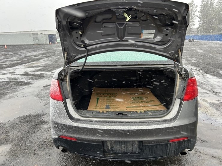 2014-ford-taurus-sedan-image-27