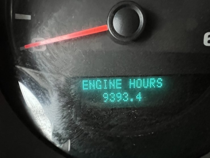 2011-chevrolet-silverado-2500-image-29