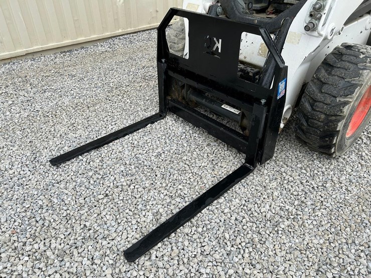 kit-container-42"-skid-steer-forks-image-1