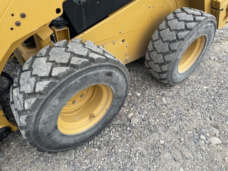 2020-caterpillar-262d3-image-9