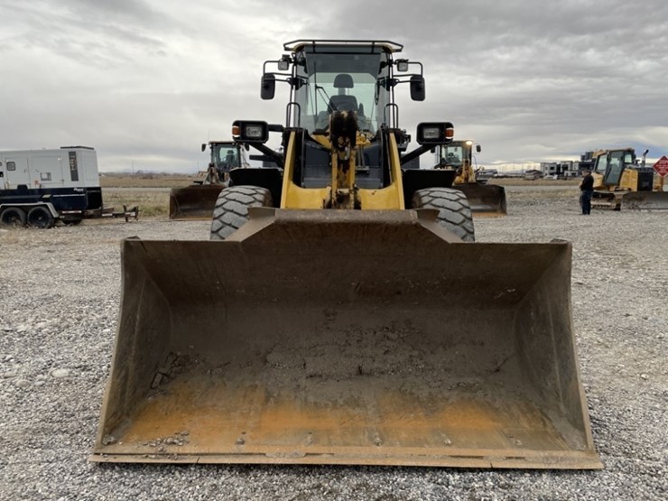 komatsu-wa320-8-image-8