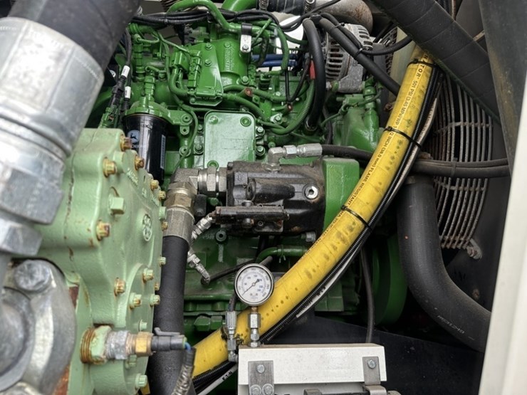 john-deere-1044-image-35