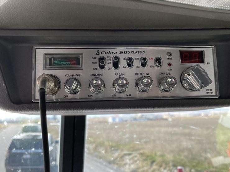 2020-peterbilt-389-image-56