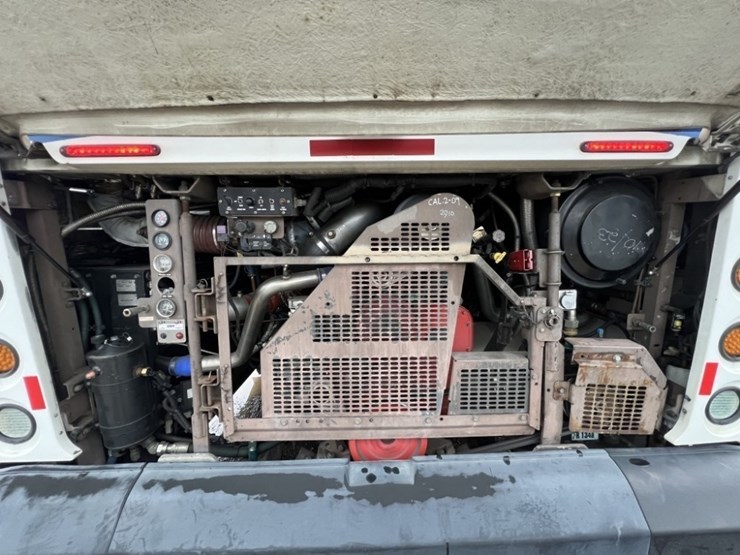 2008-new-flyer-40'-transit-bus-image-15