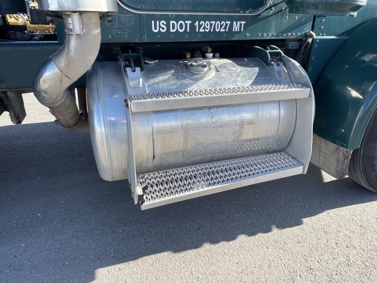 1998-peterbilt-379-image-26