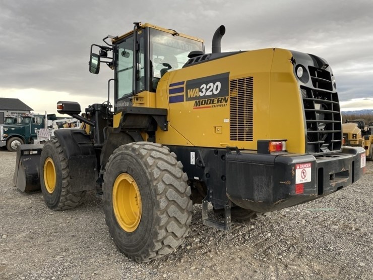 komatsu-wa320-8-image-3