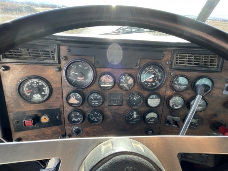 1998-peterbilt-379-image-36