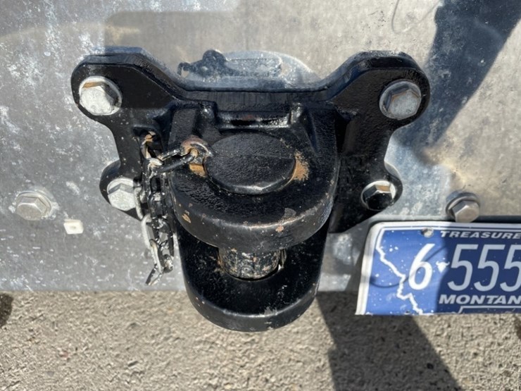 2020-peterbilt-389-image-30