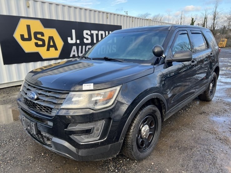 2016-ford-explorer-image-1