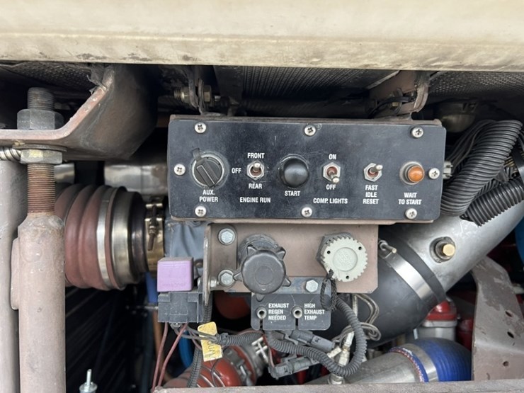 2008-new-flyer-40'-transit-bus-image-17