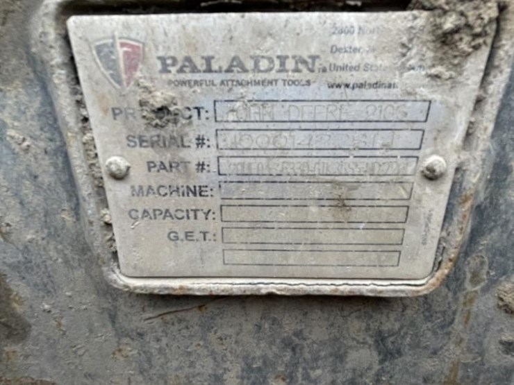 john-deere-245-image-3