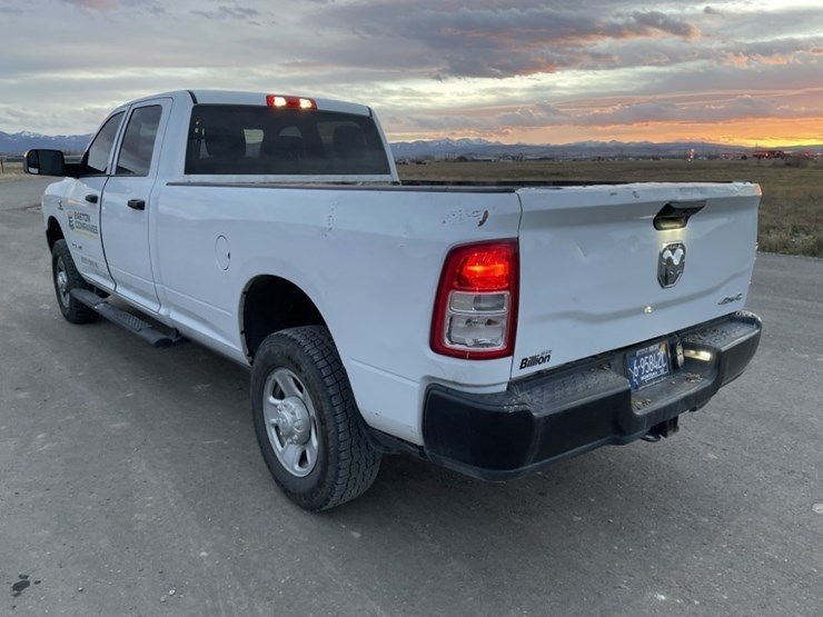 2022-dodge-3500-image-3