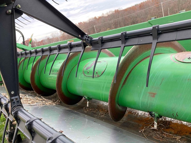 john-deere-630f-image-25