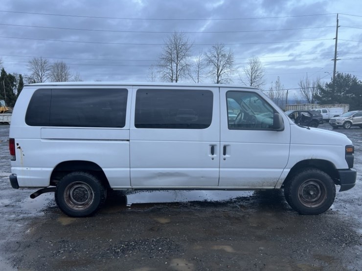 2008-ford-e350-image-3