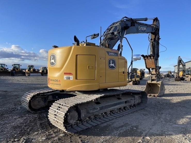 deere-245g-lc-image-5