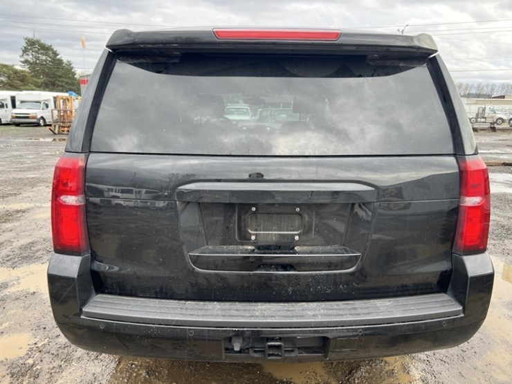 2020-chevrolet-tahoe-image-5