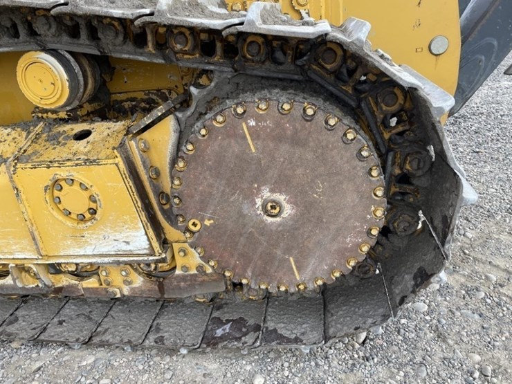 2022-deere-750l-image-16