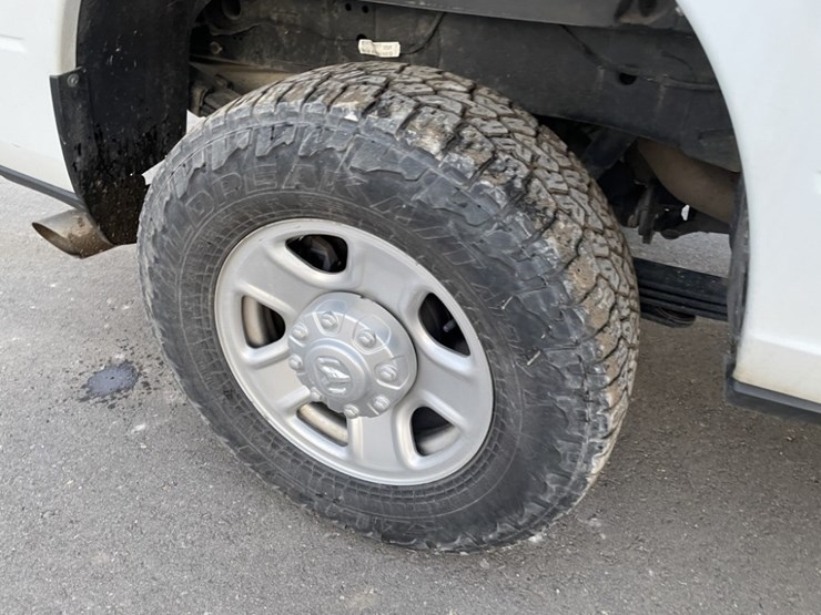 2022-dodge-3500-image-12