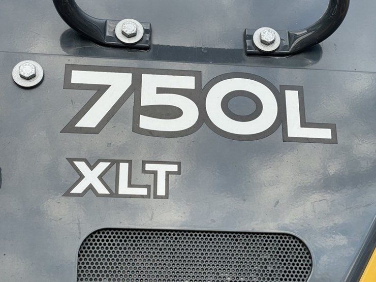 2022-deere-750l-image-29