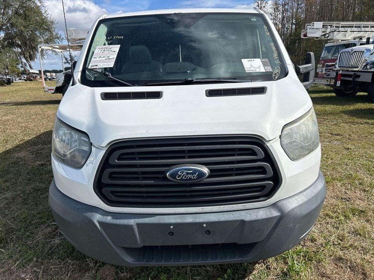 2016-ford-transit-image-23