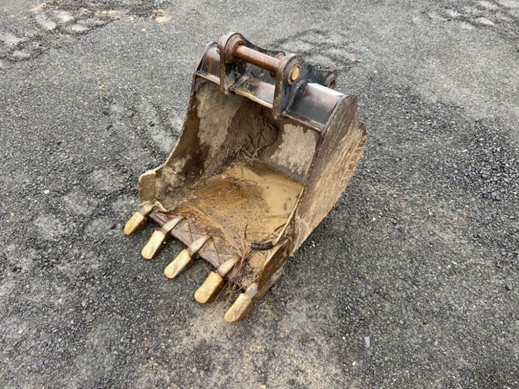 caterpillar-304-image-1