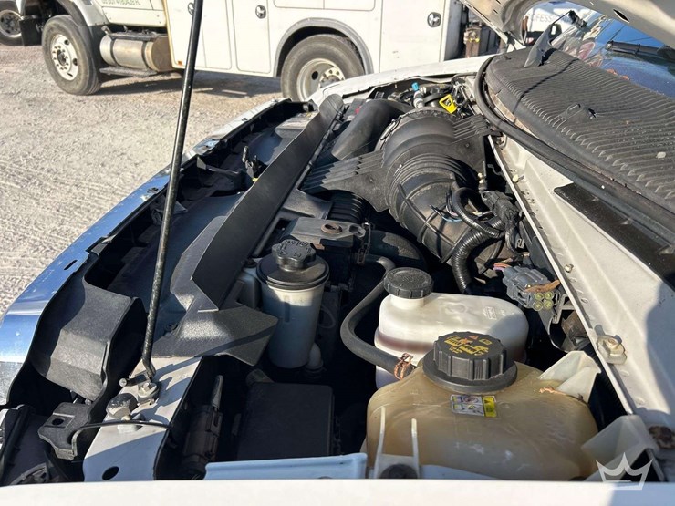 2012-ford-cargo-image-8