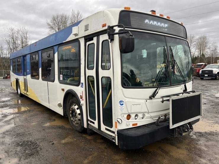 2009-new-flyer-40'-transit-bus-image-2