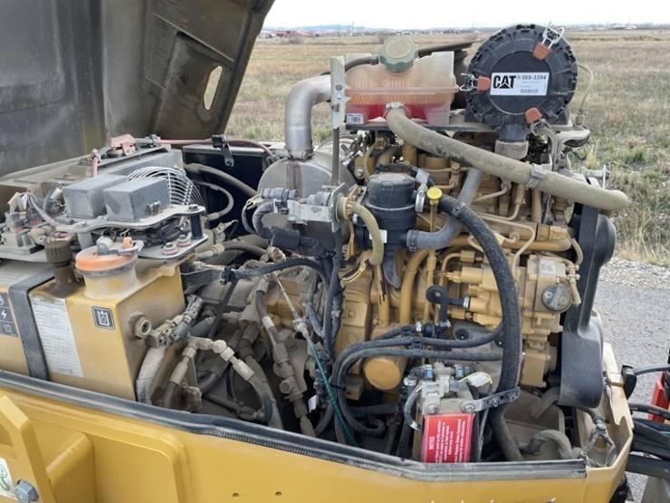 caterpillar-cb4.0-image-17