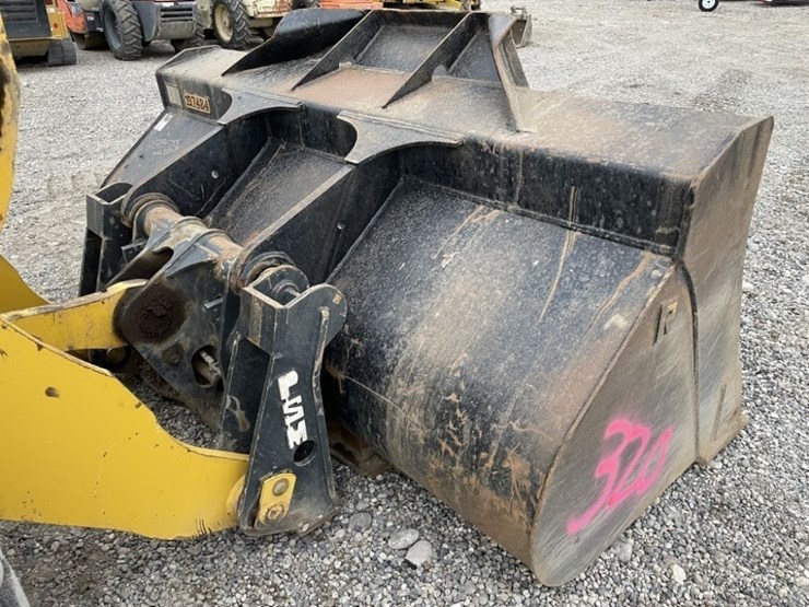 komatsu-wa320-8-image-12