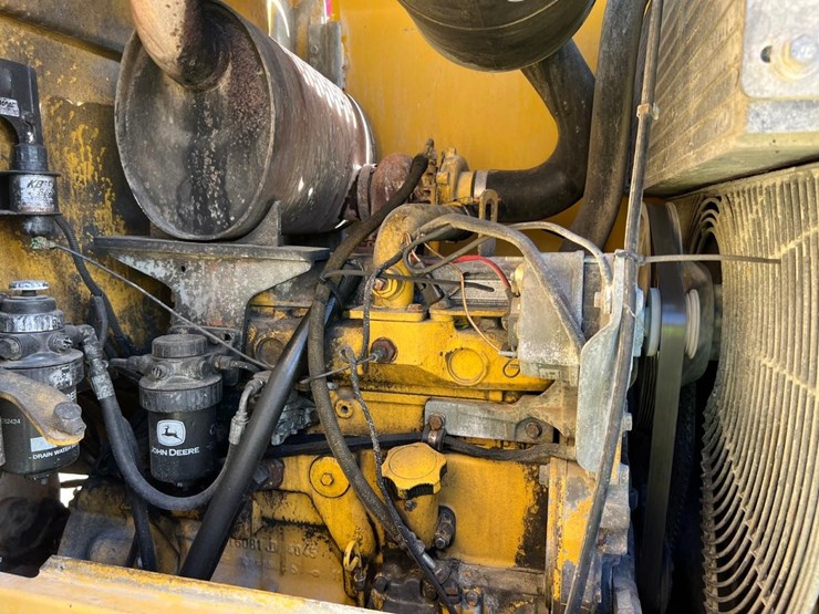 john-deere-444h-image-15