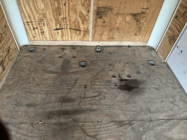 2005-haulmark-t/a-cargo-trailer-image-15