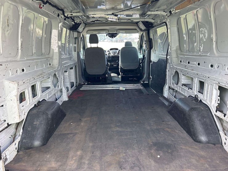 2016-ford-transit-image-22