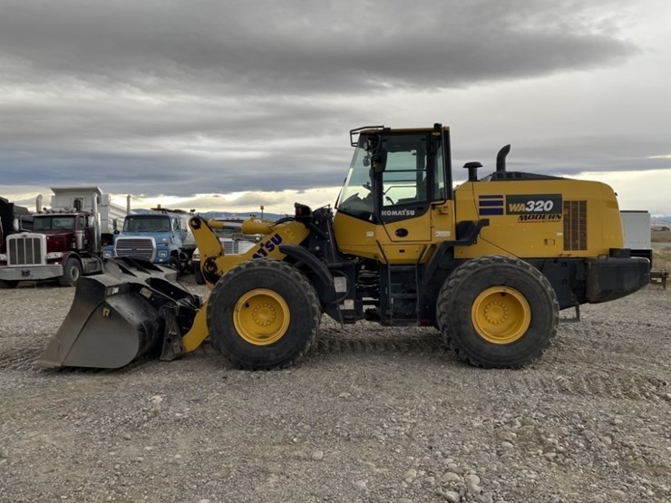 komatsu-wa320-8-image-2