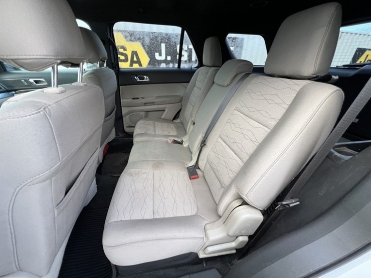 2014-ford-explorer-image-20