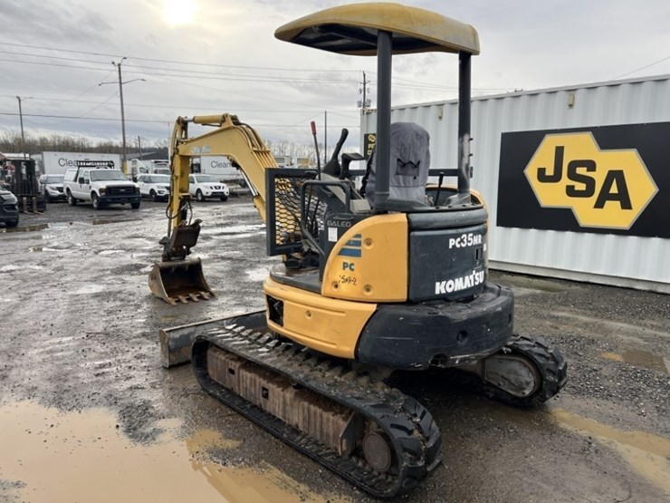 komatsu-pc35mr-2-image-6